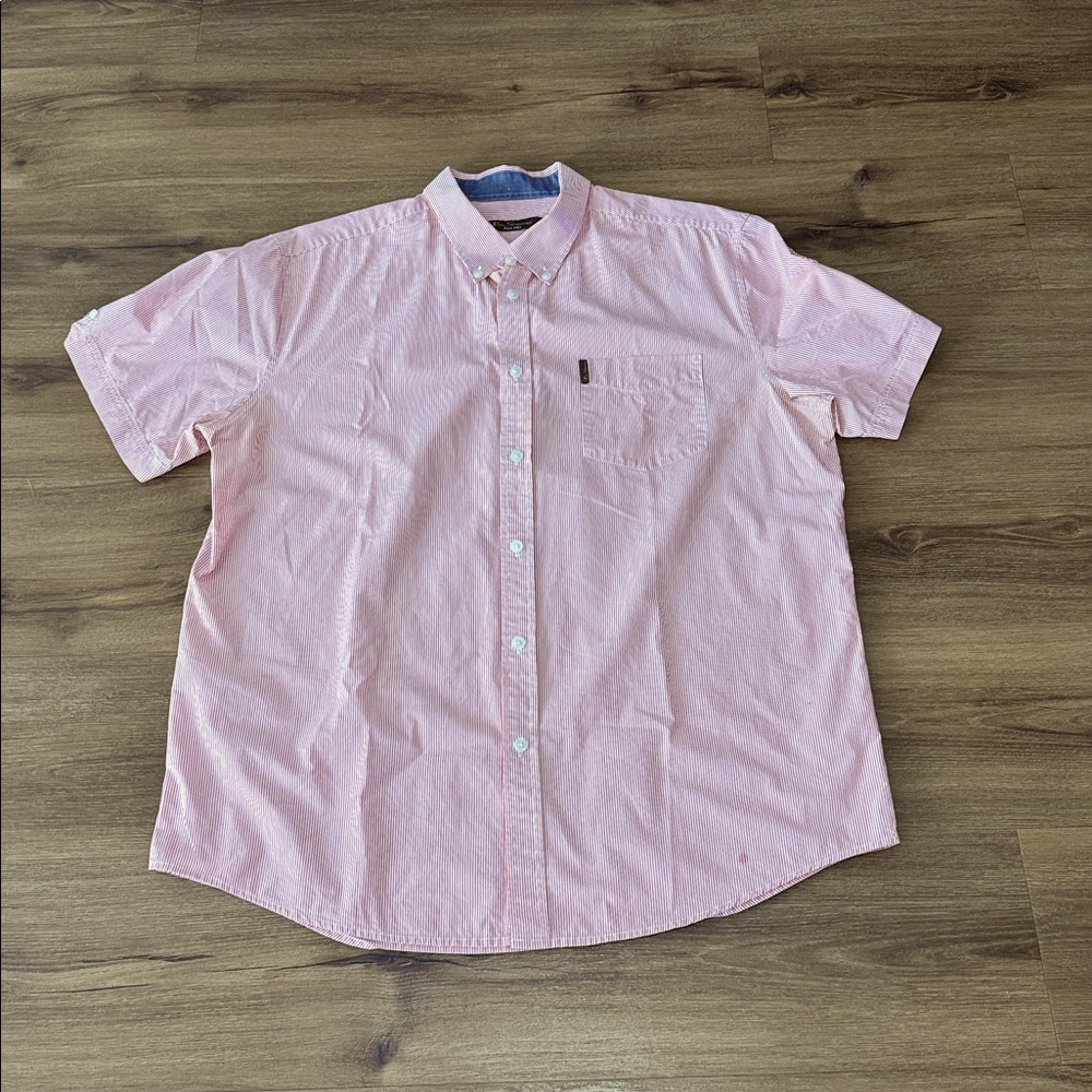 Ben Sherman Signature Short Sleeve Red Stripe Men's Button Down Shirt. Size XL